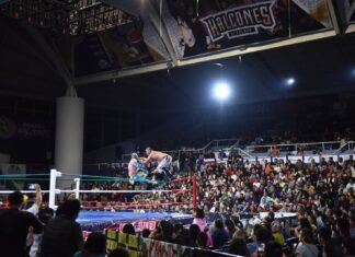 Realizan función de Lucha Libre con Causa