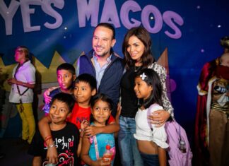 Celebra Alcalde JM Unánue a más de 3 mil niños con Festival de Reyes Magos