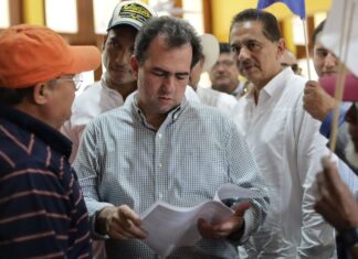 Veracruz necesita un gobierno que resuelva sin excusas: Pepe Yunes
