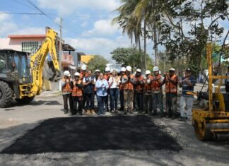 La alcaldesa Paty Lobeira de Yunes anuncia el Programa Permanente de Bacheo 2024