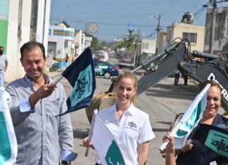 Inicia Paty Lobeira de Yunes la obra de repavimentación de la calle Río Tajo en Lomas de Río Medio 4