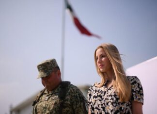 Asiste Paty Lobeira de Yunes a la ceremonia de clausura de los jóvenes del Servicio Militar Nacional, Clase 2005