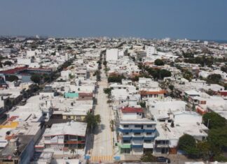 Inaugura la alcaldesa Paty Lobeira de Yunes la obra de rehabilitación integral en concreto hidráulico de la Calle Américo Vespucio, en el Fracc. Reforma