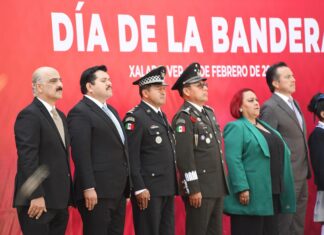 Asiste Ricardo Ahued a conmemoración del Día de la Bandera
