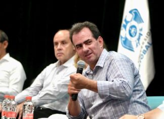Las nuevas generaciones pagan el costo de un mal gobierno: Pepe Yunes