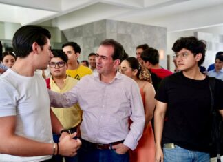 Becas, apoyos a emprendedores e incentivos para el primer empleo, propone Pepe Yunes
