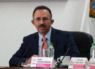 Señalan a vocal ejecutivo del INE, Josué Cervantes Martínez de estar entregado a Morena en Veracruz