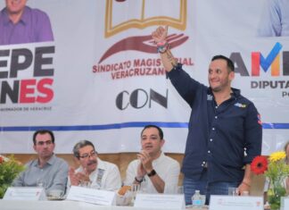 Sergio Hernández reafirma su compromiso con el magisterio en Xalapa