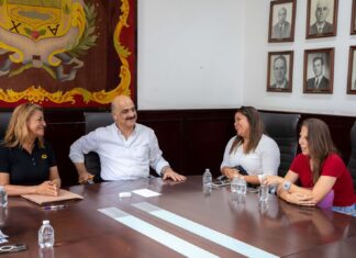 Firma Ayuntamiento contrato de comodato con Ada Azul