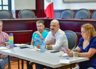 Atiende Ricardo Ahued a vecinos