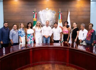 Presenta Alcalde Juan Manuel Unánue la Corte Real de las Fiestas de Santa Ana 2024