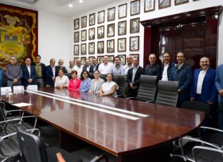 Se reúne Ricardo Ahued con empresariado local