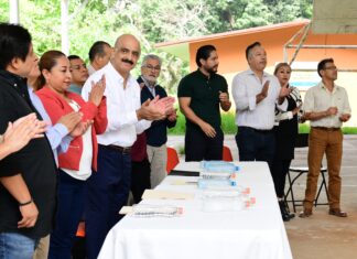 Entrega Ricardo Ahued domo en Telebachillerato de la congregación Chiltoyac