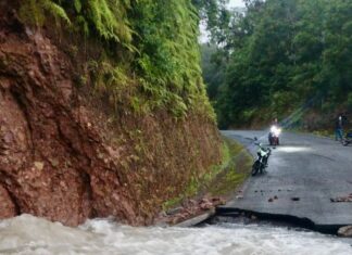 Realiza CMAS reparación de fuga en línea de conducción de 24 pulgadas