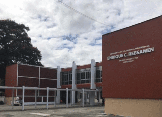 Benemérita Escuela Normal Veracruzana Enrique C Rébsamen: Entre corrupción y negocios con Curso de Verano