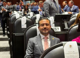Asiste el Senador Miguel Ángel Yunes Márquez a la Sesión de Congreso General en el Palacio Legislativo de San Lázaro
