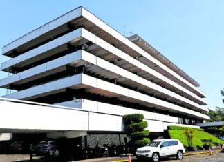 Trabajadores piden solución en SEFIPLAN por pagos quincenales impagables a financieras