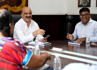Recibe Ricardo Ahued a representantes de comunidades indígenas