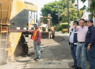 Alcalde JM Unánue supervisa trabajos de pavimentación en “La Petrolera”