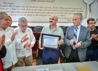 El compromiso es seguir trabajando por Xalapa y Veracruz: Ricardo Ahued