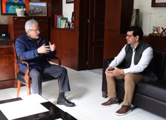 Reafirma Alberto Islas compromiso con la educación