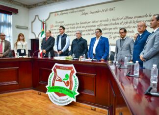 Conmemora Ayuntamiento aniversario de la Escuela Superior de Oratoria