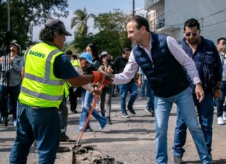 Alcalde JM Unánue pone en marcha y refuerza el Programa Permanente de Bacheo con más cuadrillas de trabajo