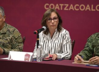 Rocío Nahle pide la renuncia al director administrativo de SESVER, Ignacio Macario Rojas
