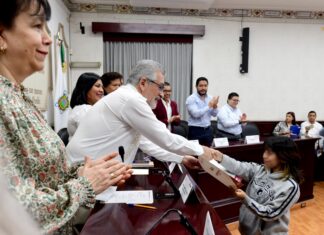 Con educación, se transforma la vida de las y los xalapeños