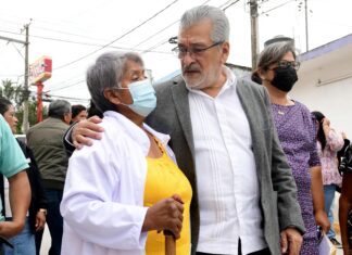 Supervisa Alberto Islas obra en la colonia El Olmo