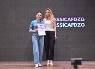 La alcaldesa Paty Lobeira asistió a la conferencia “Más Allá del Rosa” con Jessica Fernández