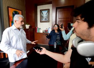Ayuntamiento atiende a todos los grupos, pero no cederá a chantajes