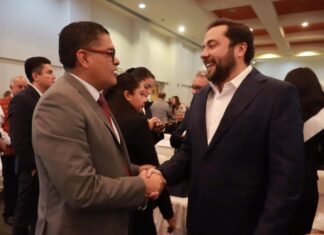 Esperemos que director administrativo de SESVER José David Rangel Zermeño no se deje llevar por el “canto” de Eleazar y Sisniega