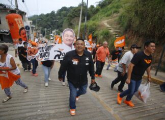 Román Moreno se compromete a garantizar calles seguras e iluminadas para Xalapa