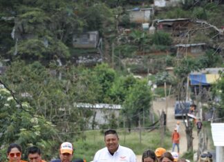 Promete Román Moreno atender colonias olvidadas de Xalapa