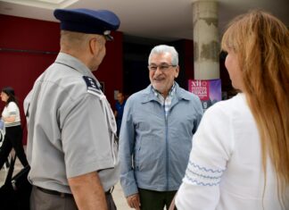 Convive Alberto Islas con integrantes del Pentathlón Militarizado