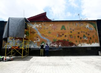 Restaura Ayuntamiento mural de Xallitic