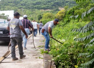 Refuerzan limpieza de espacios públicos en el Hospital General de Álamo