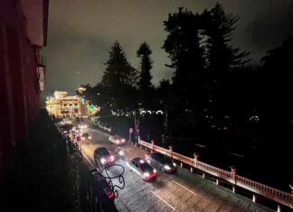 Apagón en el Centro de Xalapa, por cortocircuito en transformadores