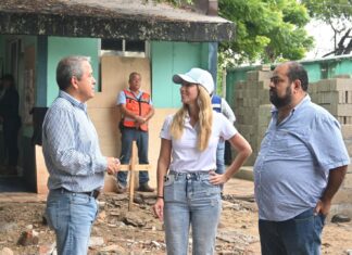 La alcaldesa Paty Lobeira supervisa obra en el Centro de Salud Animal
