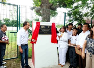 Entrega Alcalde Juan Manuel Unánue cancha nueva de fútbol al CBTis 79