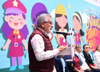 Reconoce Ayuntamiento a ganadoras del concurso “Historias de Niñas Extraordinarias”