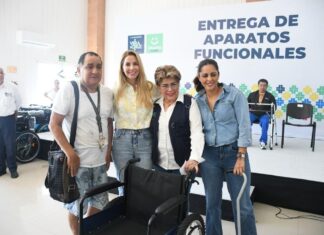 Realiza Paty Lobeira la entrega de aparatos funcionales en el DIF Municipal