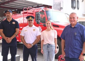 Entrega Paty Lobeira equipos de protección al Cuerpo de Bomberos de Veracruz