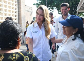 Arranca Paty Lobeira el programa “Pollotón: Pa’ti, Pa’todos” en el Fracc. La Herradura