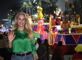Se llenó el bulevar! Éxito rotundo el Tradicional Desfile Navideño: Paty Lobeira