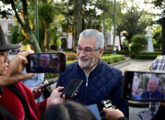 Entrega Alberto Islas más unidades vehiculares para brindar mejores servicios