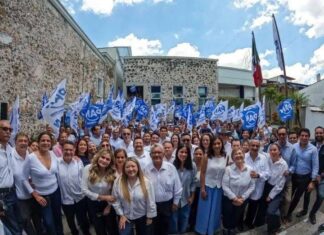 Ana Cristina Ledezma se registró con o candidata a elección interna del PAN en Veracruz