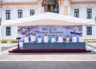 Alcaldesa Maryjose Gamboa Torales participa en ceremonia por el Día de la Marina Nacional